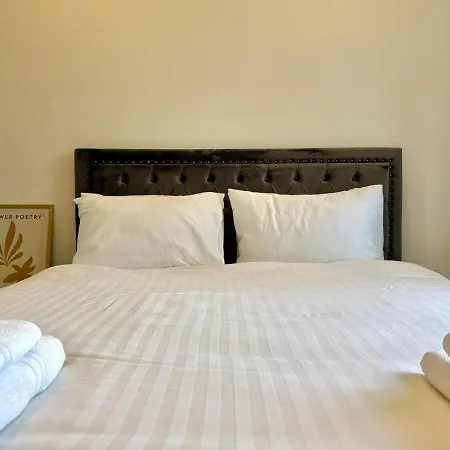 Apartament Spacious Townhouse - Private Jacuzzi -swieqi