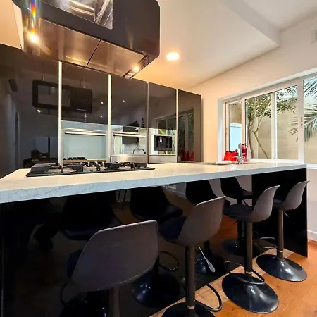 Spacious Townhouse - Private Jacuzzi -swieqi *