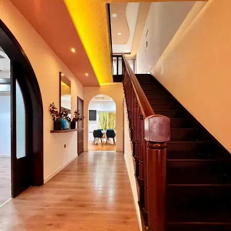 شقة Spacious Townhouse - Private Jacuzzi -swieqi