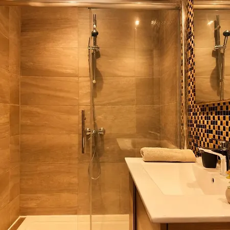 Spacious Townhouse - Private Jacuzzi -swieqi Daire Is-Swieqi