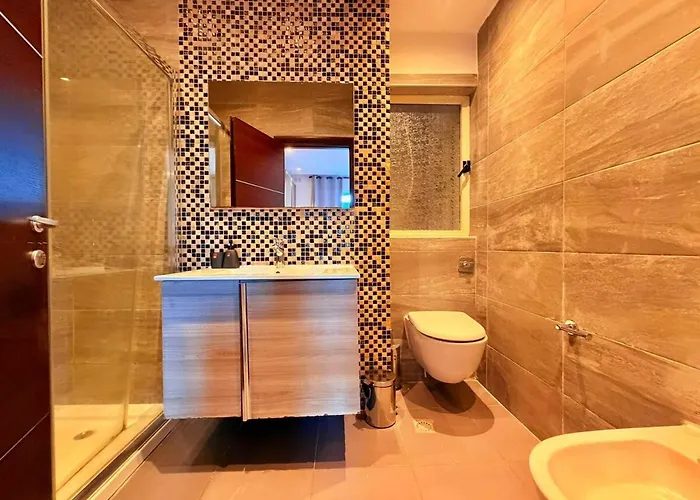 Spacious Townhouse - Private Jacuzzi -swieqi Apartament Is-Swieqi