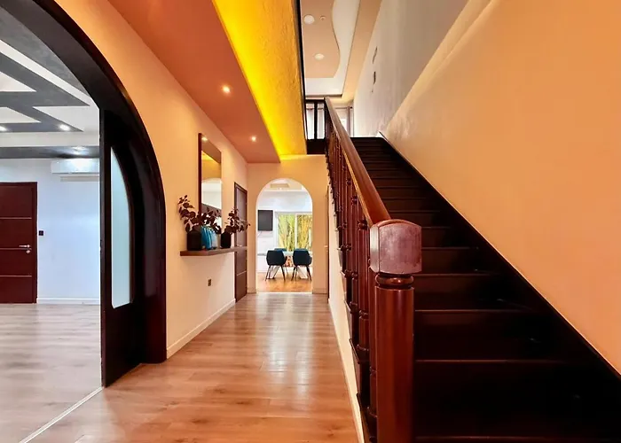 شقة Spacious Townhouse - Private Jacuzzi -swieqi