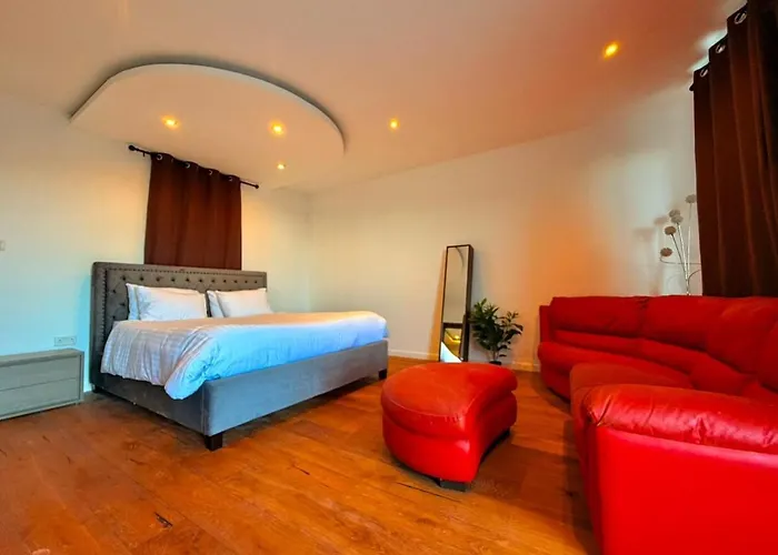 Spacious Townhouse - Private Jacuzzi -swieqi Is-Swieqi